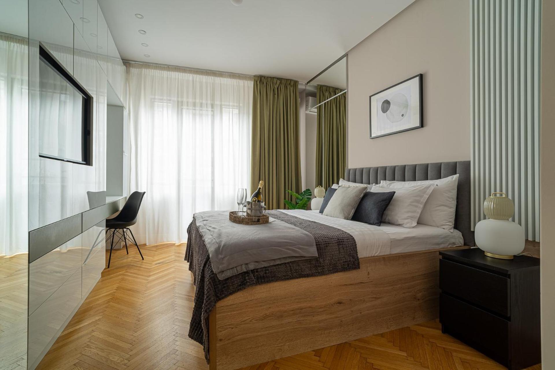 Holt Rossetti Residences - Exclusive Urban Lofts * Bucureşti
